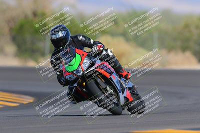 media/Oct-09-2022-SoCal Trackdays (Sun) [[95640aeeb6]]/Turn 3 (930am)/